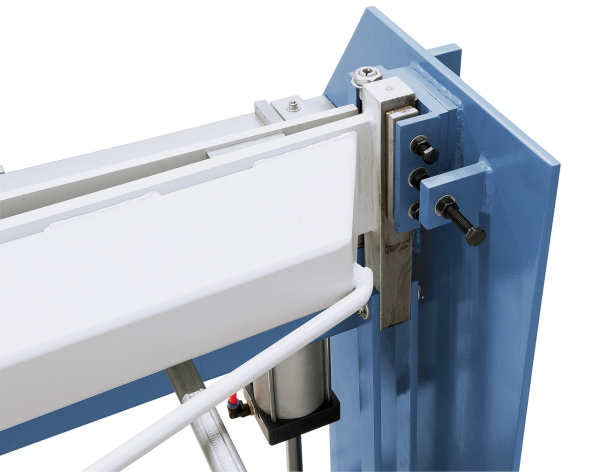 06-1698 Bernardo Pneumatische Tafelschere PTS 1270 x 1,2